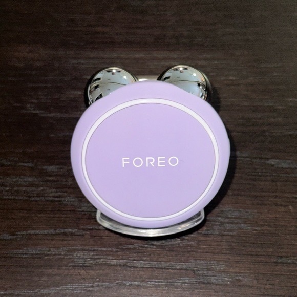 FOREO BEAR mini microcurrent device in purple